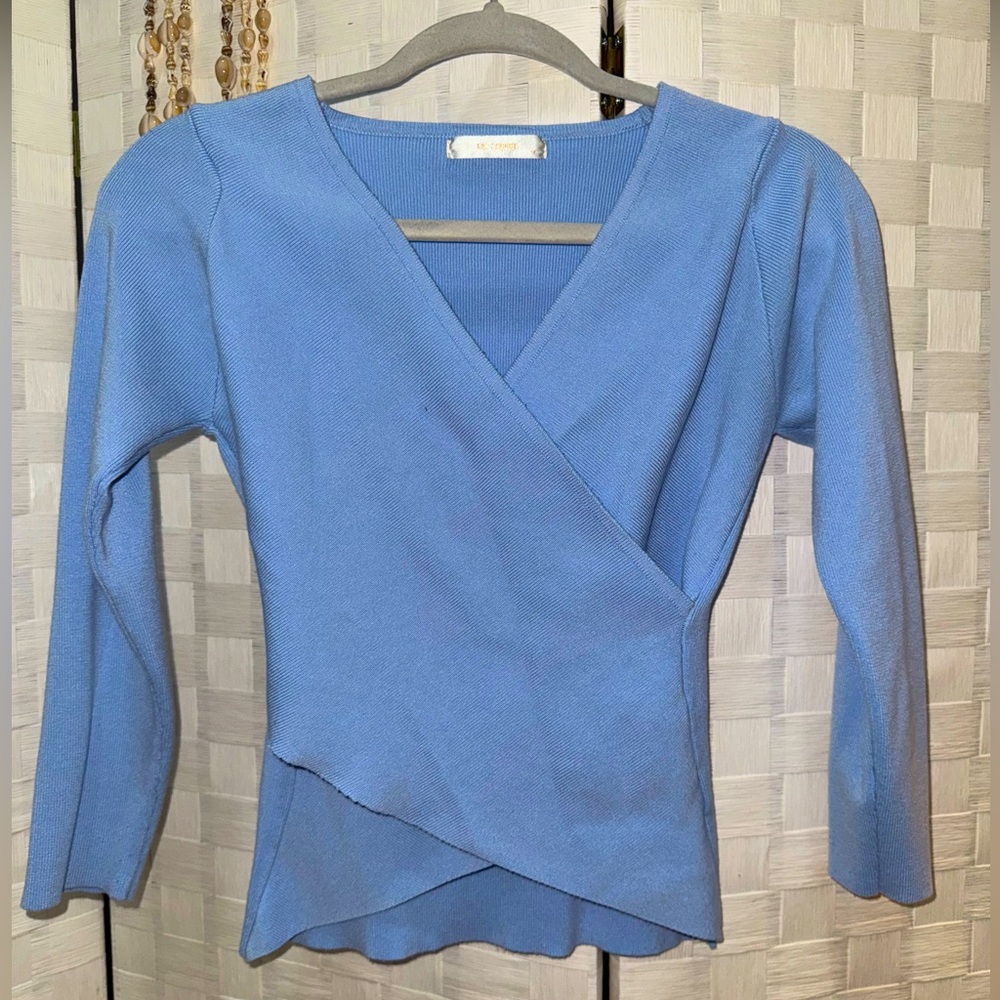 V-Neck Sweater Top with Sleeves